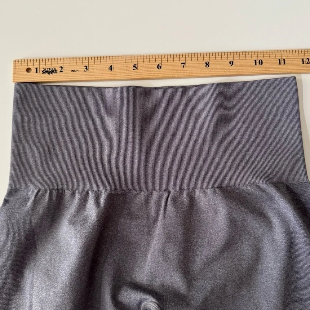 NVGTN Contour Seamless Leggings Women’s size small